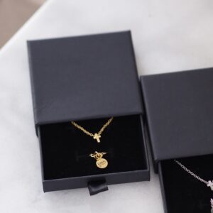 Kreuzkette aus Edelstahl für Kinder und Frauen minimalistisch vergoldet